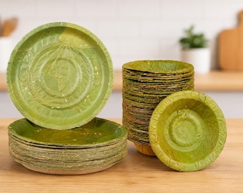 Set van 50 stuks borden van salblad (35,5 cm) en kommen van 15 cm. Biologisch afbreekbaar, wegwerpservies, milieuvriendelijk, perfect voor feestjes, bruiloften en picknicks.