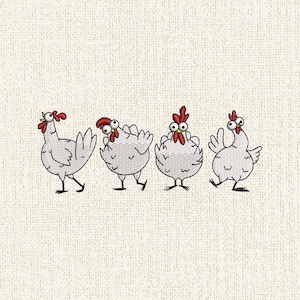 Puede incluir: Diseño bordado de cuatro pollos de dibujos animados con cuerpos blancos, crestas rojas y patas negras, sobre un fondo texturizado blanquecino. Cada pollo tiene una pose y expresión distintas.
