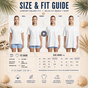 以下が含まれることがあります： ホワイトのユニセックスTシャツのサイズ・フィットガイド。SからXLまでの4つのモデルを表示。インチ単位のサイズ表、フィット感のアドバイス、リングスパンコットン、ガーメントダイ、サイドシームなし、防縮加工、ダブルニードルステッチといった製品の特徴を示すアイコンが含まれています。