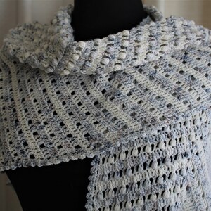 Crochet Pattern Bobbly Connections Shawl image 6