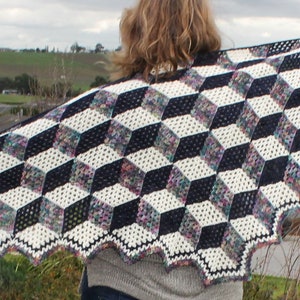 Crochet pattern- Harlequin Shawl