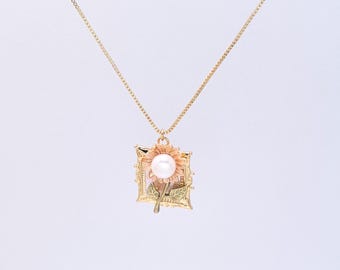Vintage Picture Frame Flower Necklace, Baroque Pearl Sunflower Pendant, Cottagecore Floral Jewelry,