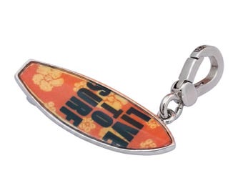 Juicy Couture Y2K Surfboard Charm – Silver "Live to Surf" Pendant Bracelet Clasp