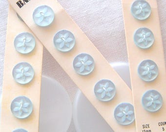15 Pale Blue Starlike Modified Fish-eye Buttons, 13 mm (1/2"), Basic Brand
