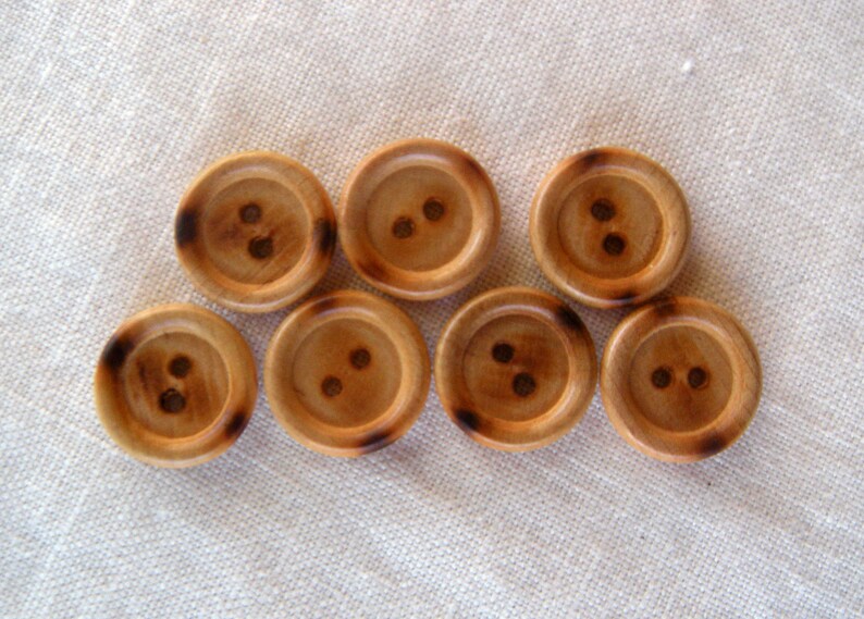 Toasted 7 Wooden Buttons Light Brown Color Blond Wood No Brand 19 mm Glossy Oak Stain Fat Round Rim Rustic