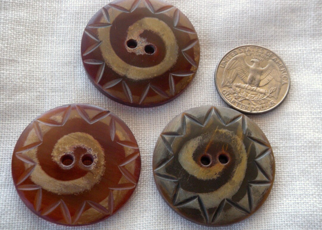3 Large Faux Horn Buttons, Tan Swirl Pattern, Carved Border 38 Mm, 1 1/ ...