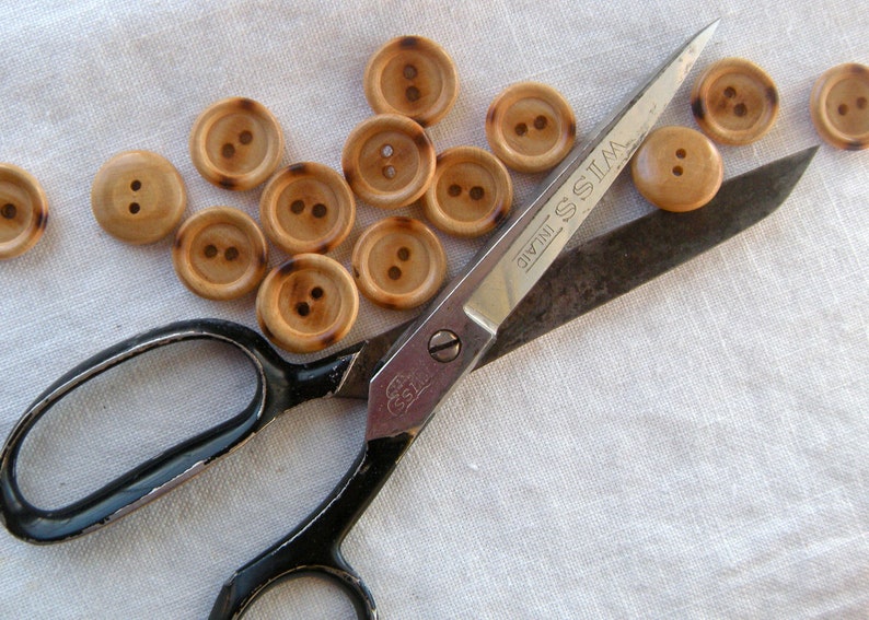Toasted 7 Wooden Buttons Light Brown Color Blond Wood No Brand 19 mm Glossy Oak Stain Fat Round Rim Rustic