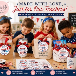 K&ouml;nnte beinhalten: Bild von Kindern mit Geschenken f&uuml;r Lehrer. Die Geschenke umfassen dekorierte Taschen, einen Becher und einen Korb, alle mit patriotischen B&auml;ndern und Anh&auml;ngern verziert. Der Text enth&auml;lt "Made with Love, Just for Our Teachers!" und "You're the Bomb Pop Teacher!"