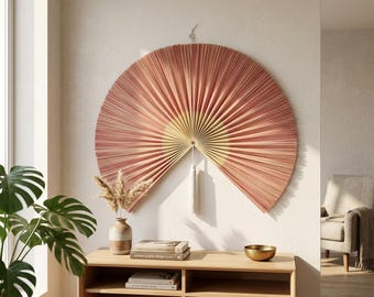 Stor rosa bambu väggfläktdekoration | Naturlig solstråleväggfläkt | Boho Japandi väggbonad | Fläkt ovanför soffan | Iögonfallande väggkonst | 100 cm