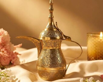 Cafetera Dallah árabe tradicional hecha a mano – Dallah decorativa con acabado de latón vintage para la decoración del hogar, acento de Oriente Medio