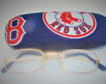 Adult unisex handmade hard eyeglass case/BOSTON RED SOX/ vision accessory/bag or purse item/health & body/ocular aid/adult gift