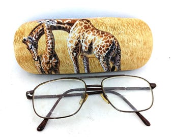 Unisex Giraffe Print Hard Eyeglass Case – Safari Wildlife Eyewear Accessory