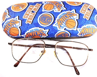 Estuche rígido para gafas de los New York Knicks: accesorio de visión hecho a mano