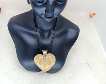 Hand-Carved Radiolaria Heart Pendant Necklace: Dominican Artistry, Symbol of Love proSEOhq