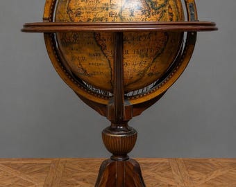 Globe terrestre bar ouvrant sur piètement tripode – XXe siècle - circa 1970