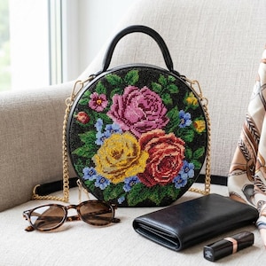 Embroidered Bag Round Embroidered Shoulder Leather  display picture 3