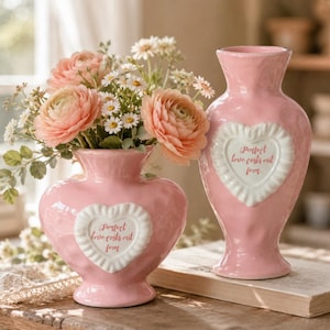 Vase en céramique bleu clair en forme de cœur, cadeau de Saint-Valentin, pot de fleurs fantaisie pour anniversaire de mariage, décoration de table « L'amour parfait chasse la peur ».