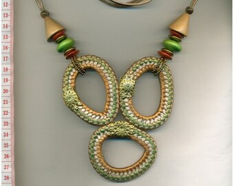 Halskette XL Statement, Halskette aus Naturmaterialien, Boho Halskette, chunky funky big necklace, handgemachter Unikatschmuck,  2221-2270