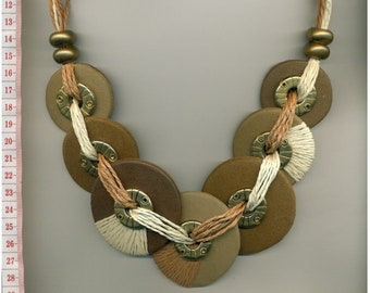 Collana XL, collana realizzata con materiali naturali, collana boho, collana grande e funky, gioielli unici fatti a mano, 2221-2185