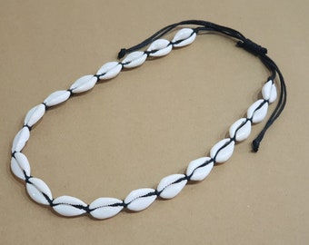 Shell necklace, surfer necklace / shell necklace with cowrie shells 42-60 cm adjustable cotton cord / beach necklace / wooden necklace, shell necklace / 1182