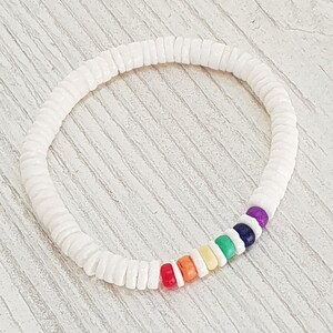 Bracelet Surfer Beach 5 mm, Collection Pride, Boho Island Beachwear, Mode OBX, Bijoux Surfeur, Bracelet d'amitié Puka Shell, LGBT/ BG2895 image 2