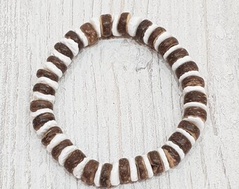 Surfer bracelet Puka shells + coconut beads, beach bracelet, wooden bracelet elastic, boho jewelry, island beachwear, OBX Fashion, organic / BG-3214