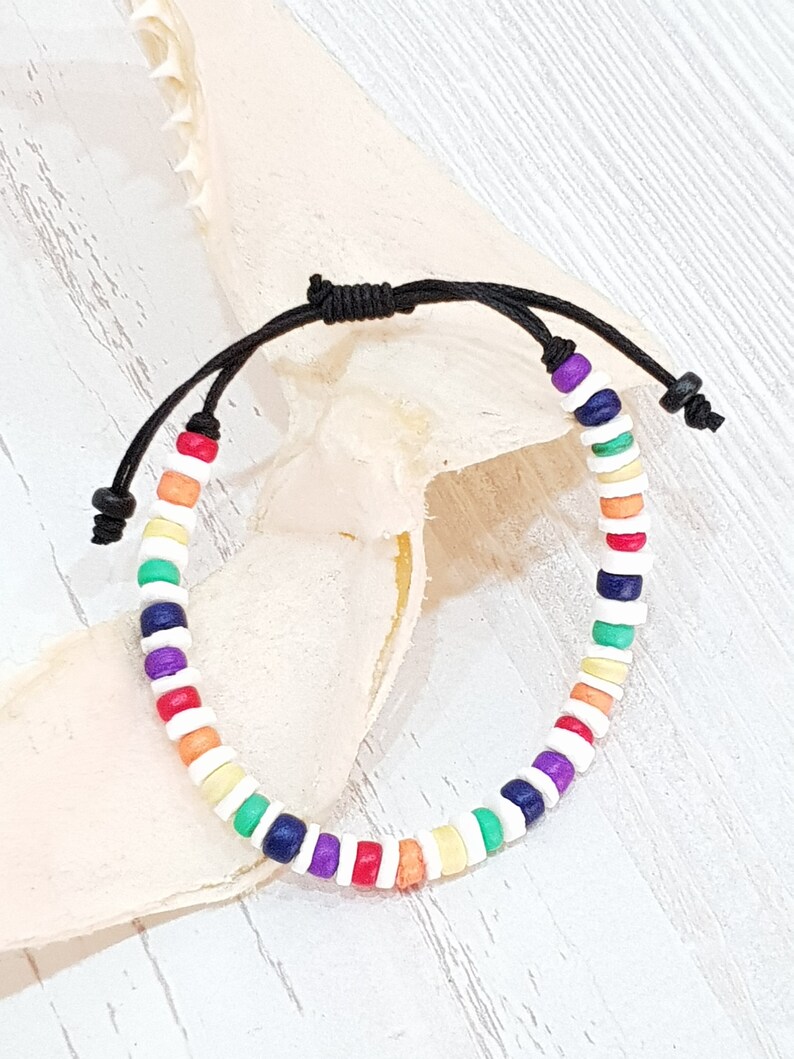 Bracelet Surfer Beach 5 mm, Collection Pride, Coquilles Puka et perles de noix de coco, Boho Beachwear, OBX Fashion, Surfer Jewelry, LGBT/ BG2904 image 3