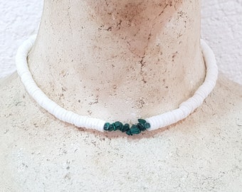 Collier surfeur coquillages puka + malachite / 42-48 cm / collier surfeur / bijoux de plage / style bohème, mode plage, bijoux de plage, OBX / BG3038