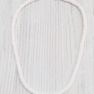 Collana da surfista con conchiglia puka da 42 cm realizzata con conchiglie vere da 6 mm / Collana da surfista con conchiglia Maui gioielli da spiaggia / stile boho, moda da spiaggia, conchiglie boho immagine 3