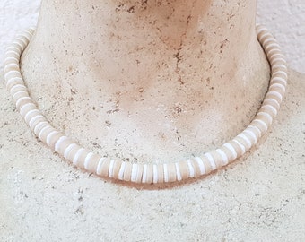 Surfer jewelry for men with puka shells + coconut beads, high-quality necklace for men in surfer OBX style, beach shell necklace / BG-3219