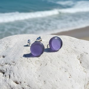 Round 12mm natural Capiz shell earrings in minimalist style Lavender