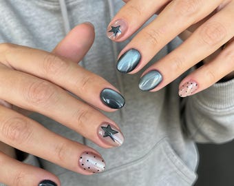 Custom Grey Chrome Cat Eye Press on Nails with Black Star Polka Dot Art, Edgy Y2K Vibe Fake Nails for Night Out Concert, Trendy Glue on Set