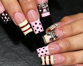 Uñas postizas personalizadas para bodas, set de uñas rosa y rojo con lunares y lazo, punta francesa, reutilizables.