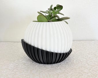 Mid Century Modern Style Geometric Planter with Saucer - 3D Printed Indoor Pot