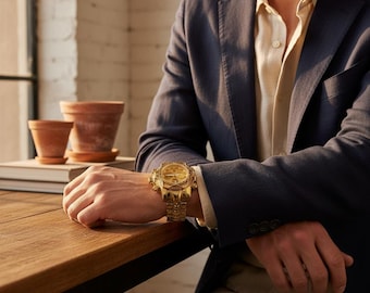 Luxury Gold Tone Chronograph Watch Textured Band Elegant Timepiece Casual Formal Accessory for Him