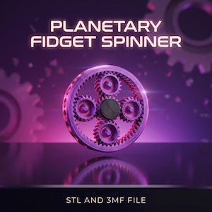 Può includere: Un fidget spinner planetario viola con un design a ingranaggi. Il testo "PLANETARY FIDGET SPINNER" è visualizzato in bianco. La parte inferiore dell'immagine mostra il testo "STL AND 3MF FILE".
