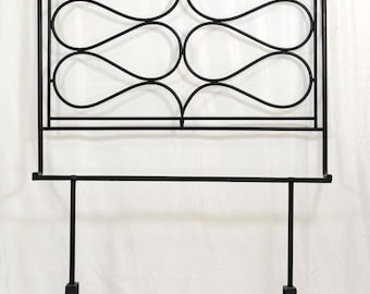 Estructura de cama antigua italiana de hierro, cama Tondino de finales del siglo XIX con remates de latón, cama de metal original