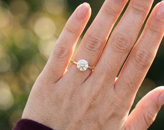 Anillo de compromiso solitario con diamante cultivado en laboratorio de talla redonda de 1,00 CT / Anillo de promesa minimalista de oro macizo de 14 quilates / Joyería delicada / Regalo de aniversario