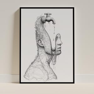 Puede incluir: Lámina artística enmarcada en negro que presenta una ilustración surrealista. Se representa una cabeza humana con un grifo que emerge de la parte superior, con gotas de agua cayendo. La obra de arte está creada con líneas finas, lo que le da un aspecto detallado, similar a un boceto.