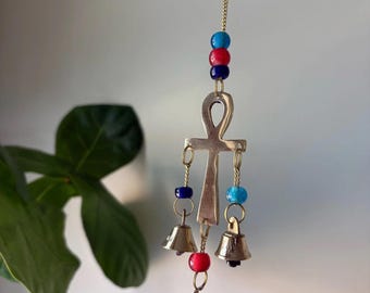 Campana de viento de latón Ankh
