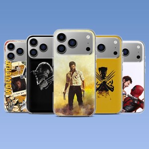 Può includere: Cinque cover trasparenti per smartphone con vari design grafici del personaggio Wolverine. I motivi includono un collage con il testo 'WOLVERINE' e 'i love you', una silhouette in bianco e nero, una scena d'azione a colori, una grafica gialla e una scena con Deadpool.
