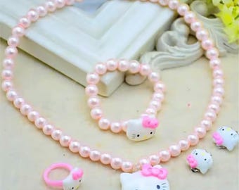 4 sztuki/zestaw Naszyjnik z kreskówkową postacią Kawaii Hello Kitty Spinki do włosów Zestaw pierścionków Zabawki dla dzieci Spinki do włosów Dziewczęce Serca Akcesoria Prezenty urodzinowe