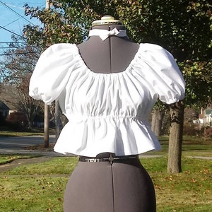 Crop Peasant Top, Short Sleeve Crop Shirt w/elastic under bust - Wench Costume - Belly Dancer  - Peasant blouse - Renaissance Pirate Costume