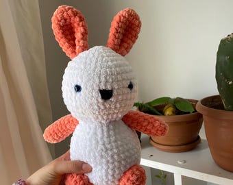 手作りのうさぎのぬいぐるみ