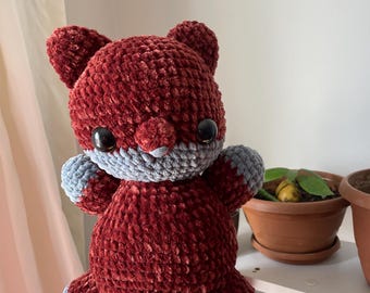 手作りのかわいいキツネのぬいぐるみ