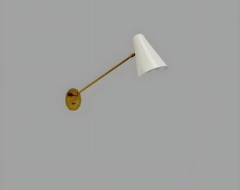 Mid Century Modern Messing Wandleuchte Weiß Cone Shade Italienische Stilnovo Stil Wandleuchte für Schlafzimmer oder Leseecke