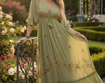 Abito lungo boho verde salvia, abito cottagecore ricamato, abito con scollo a V e vita impero, abito romantico stile prateria, abito estivo bohémien