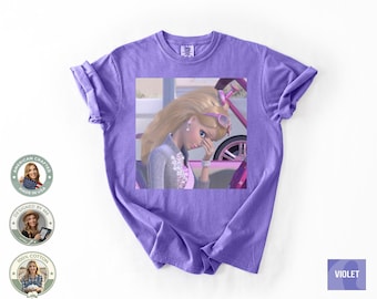 Camiseta con meme de muñeca divertida, camiseta Comfort Colors Saturday con estampado de meme viral de cara extraña, regalo divertido para ella, camiseta con humor de la Generación Z