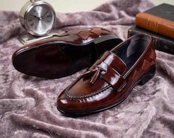 Handgjorda bruna läderloafers med tofsar för män | Klassiska formella klänningsskor