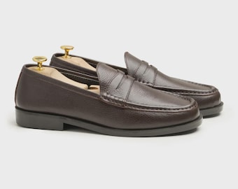 Mocassini da uomo in pelle marrone fatti a mano